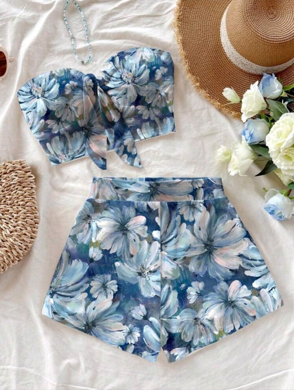 Soleia 2pcs Women Floral Print Twist Front Bandeau Top And Shorts